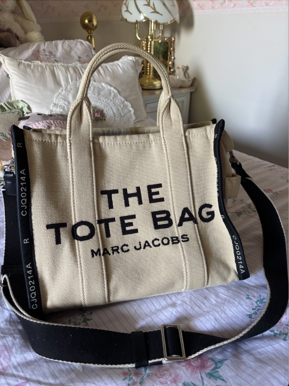 Authentic Marc Jacobs The Tote Bag Canvas Crossbody Tote | Beige/Black